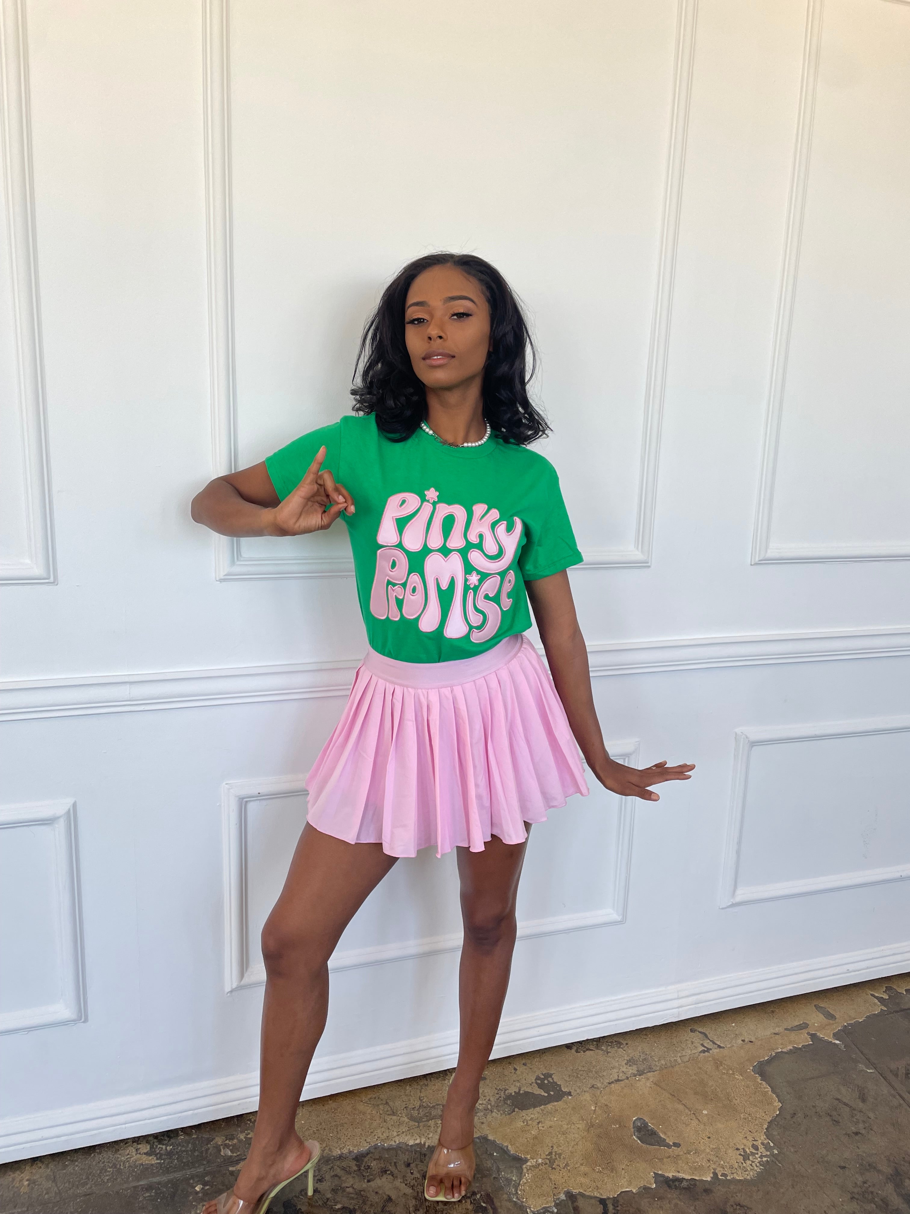 Pinky Promise Tee in Green (Ships on 12/4)