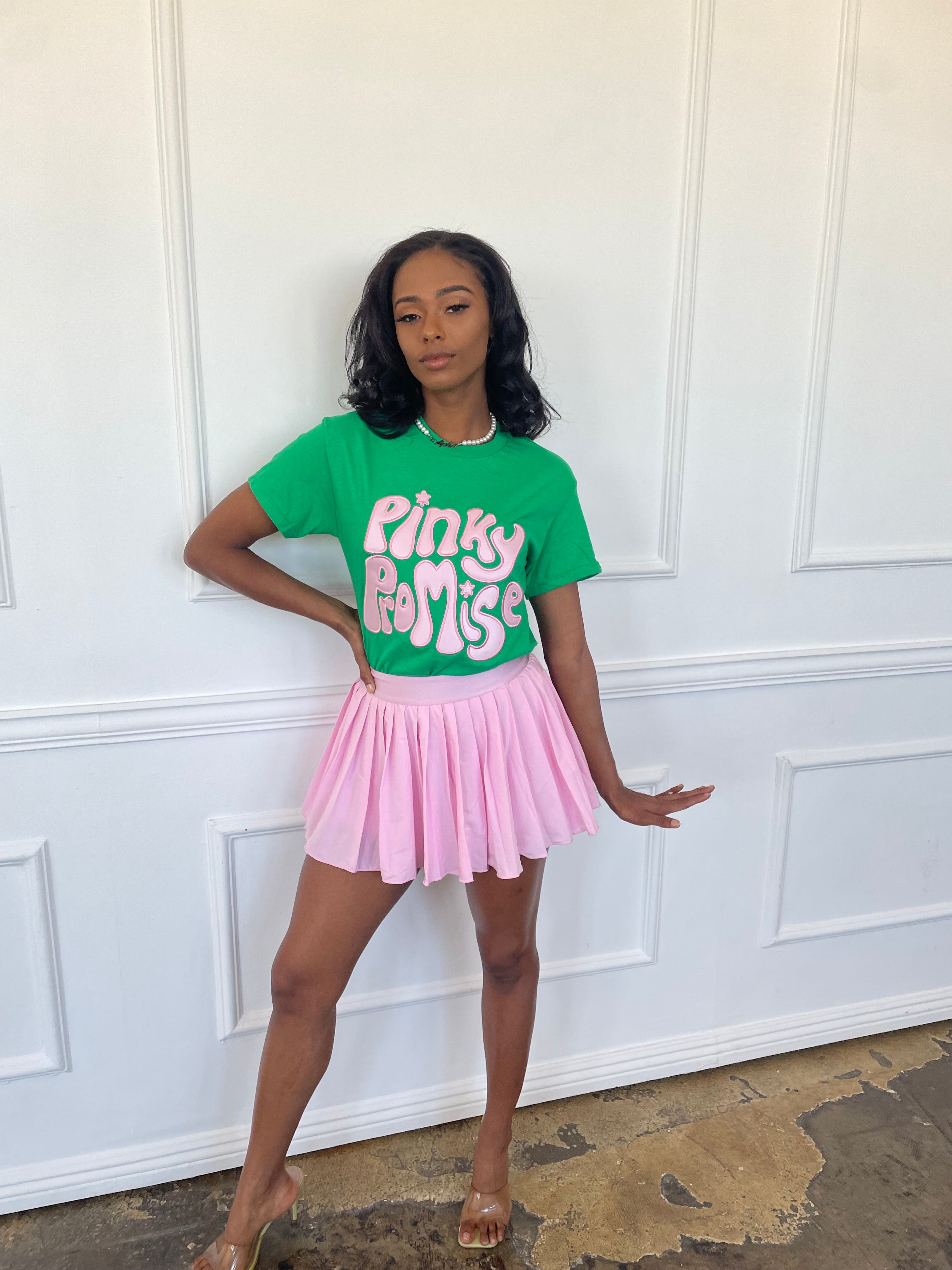 Pinky Promise Tee in Green (Ships on 12/4)